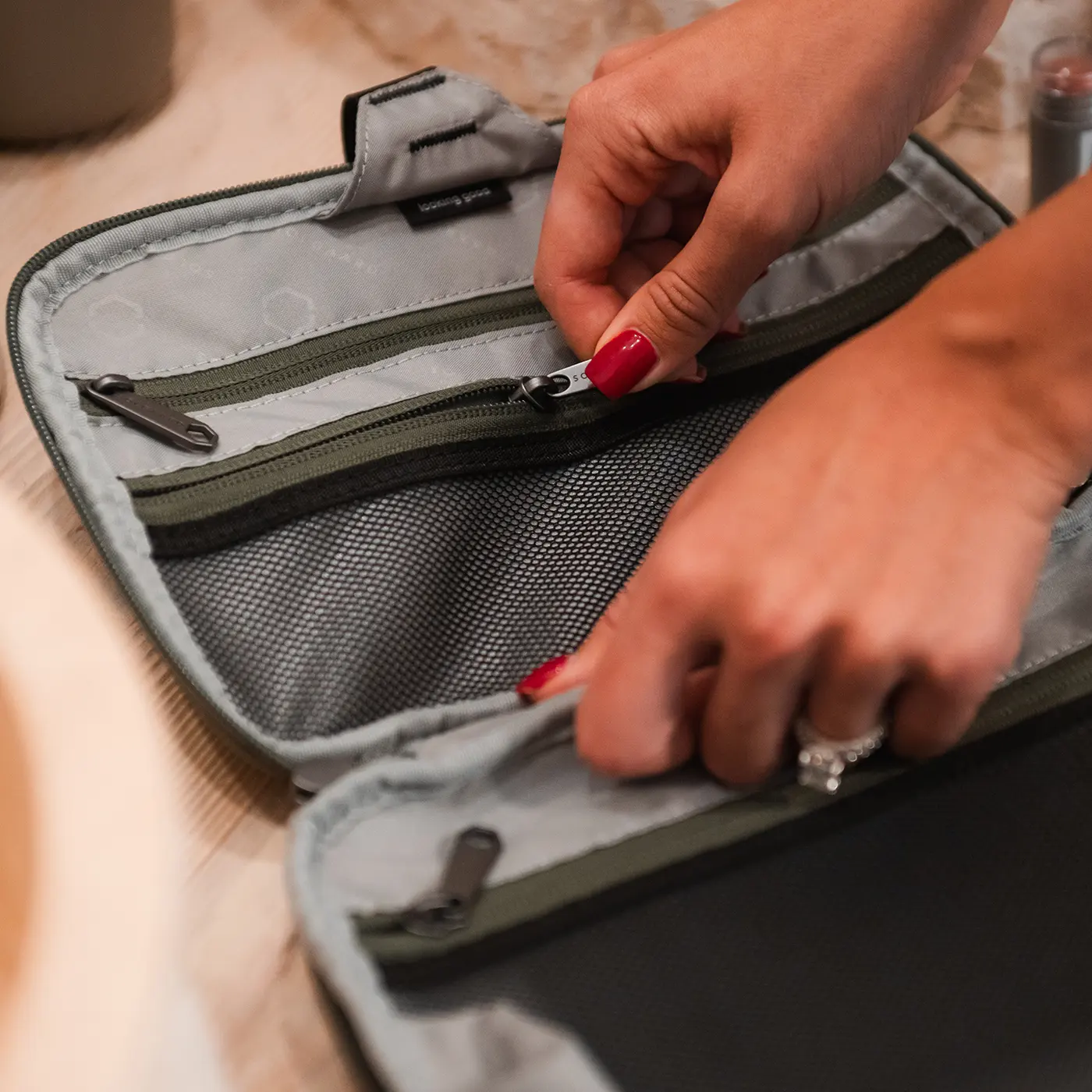 Trio Hanging Toiletry Kit - Image 4